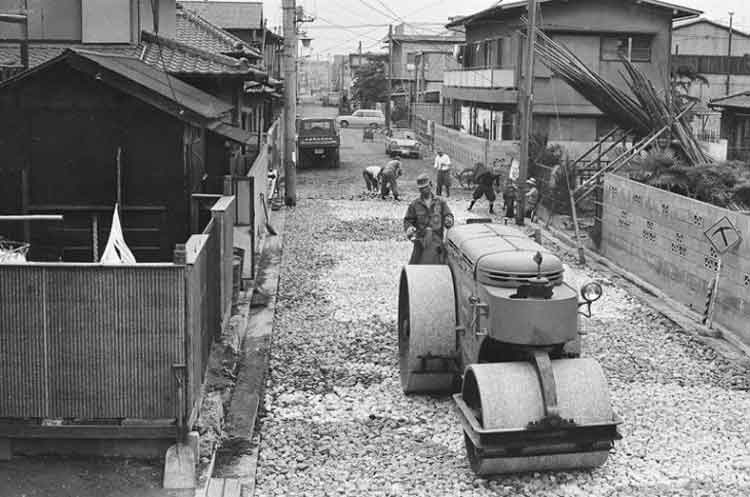 写真：道路舗装