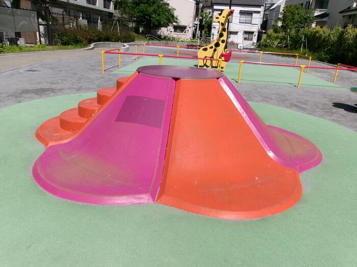 写真：ゴム製築山