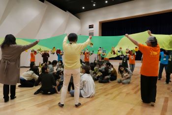 令和7年12月号　出前プロジェクト「親子で遊ぼう！！」