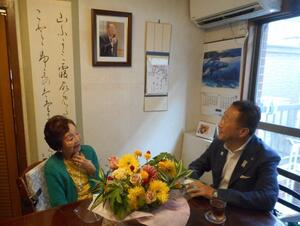 画像：9月4日（木曜）　百歳以上長寿者祝金の贈呈