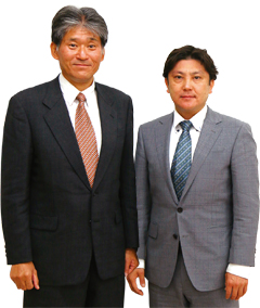 志茂田小学校　長町校長（左）、鈴木副校長（右）