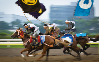 甲冑武者による戦国競馬！！甲冑競馬「相馬野馬追」