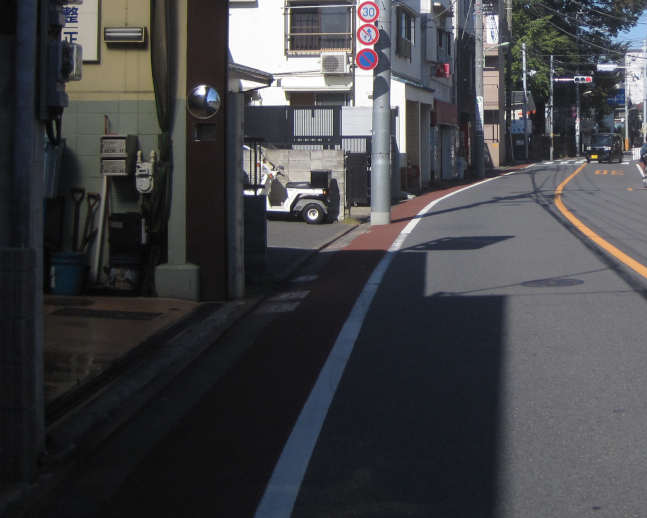 馬込のバス通り付近の画像