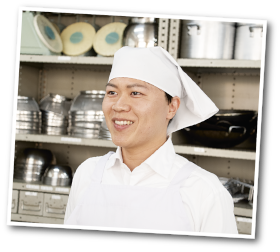 糀谷中学校栄養教諭　青木 慧太（あおきけいた）さんの画像