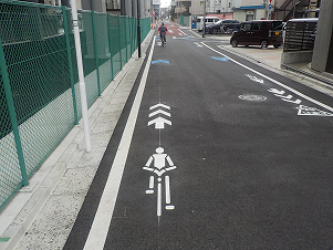 自転車ナビマーク・ナビラインに従って走行しましょうについての画像1