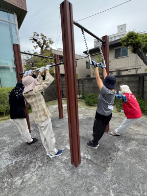 健康遊具を使って、公園体操をしませんかの画像