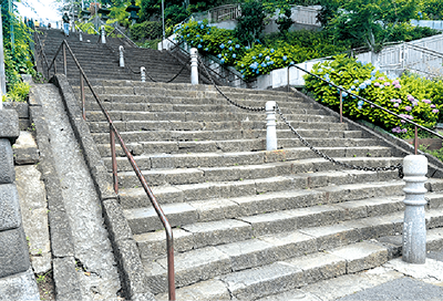石段坂　此経難持坂（しきょうなんじざか）についての画像