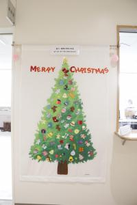 画像：カムカム新蒲田内クリスマスツリーアートの様子