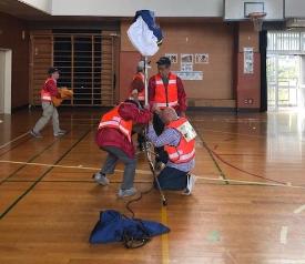 写真：照明機器設置訓練