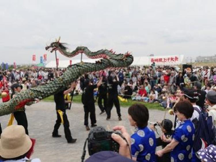 写真：長崎ハタ揚げ大会