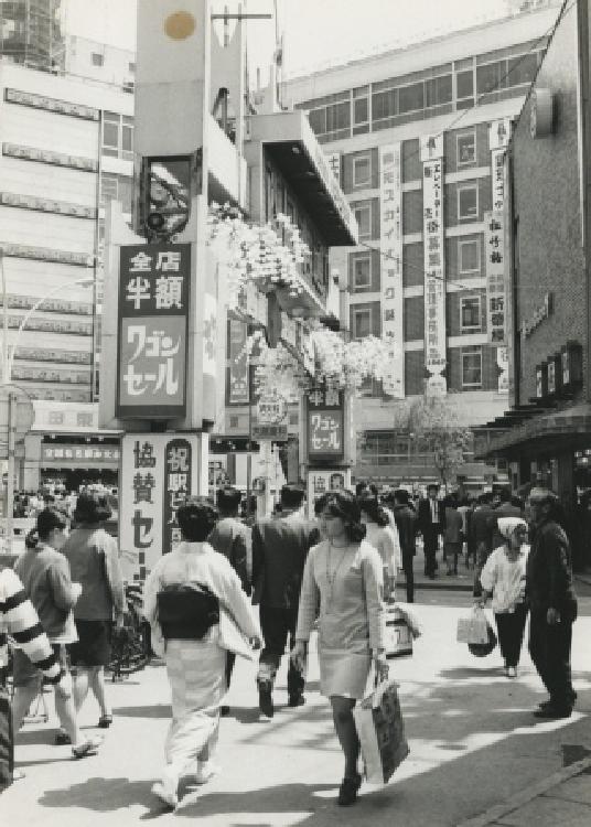 写真：蒲田駅西口(昭和45年)