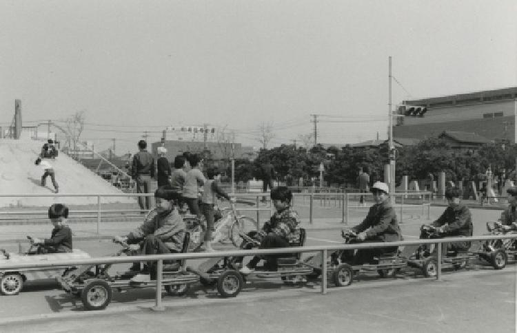 写真：萩中児童交通公園(萩中公園内)