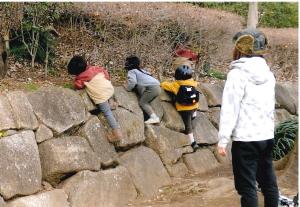 写真：佐藤　清江さん作「小さな冒険」（洗足池公園）