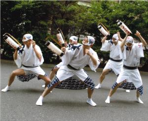 写真：松本　稔さん作「踊らにゃそんそん」（大田翔裕園）