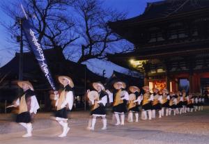 写真：鈴木　忠男さん作「寒行僧」（池上本門寺）