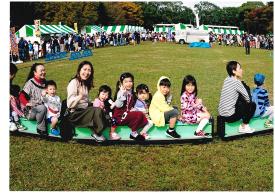 写真：石黒　寛さん作「行ってきま～す」（平和の森公園）