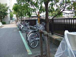 写真：自転車駐車場　全景2