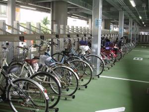 写真：京急蒲田駅空港線高架下自転車駐車場1階一時利用スペース