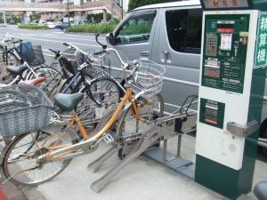 写真：ラック式自転車駐車場