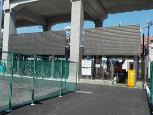 写真：梅屋敷駅自転車駐車場国道側　全景