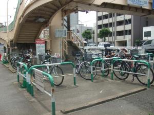 写真：長原駅北側自転車駐車場