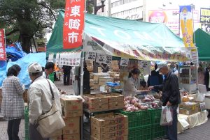 写真：長野県東御市の物産販売の様子